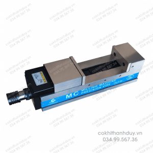 Alternative view of Ê Tô Thủy Lực DYV WOOARDE 6 Inch – Hành Trình 240mm, Gá Phôi Lớn Ổn Định